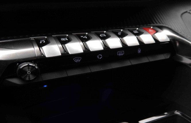 PEUGEOT_PEUGEOT_5008_2548171_16.jpg