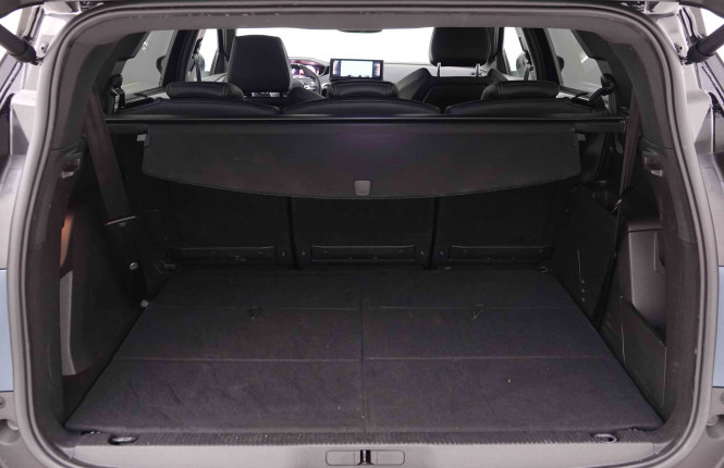 PEUGEOT_PEUGEOT_5008_2548232_5.jpg