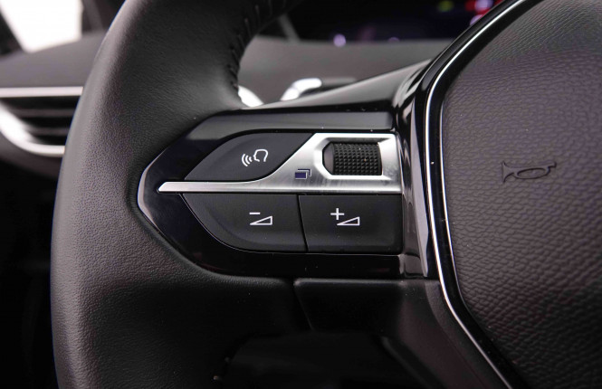 PEUGEOT_PEUGEOT_5008_2550022_17.jpg