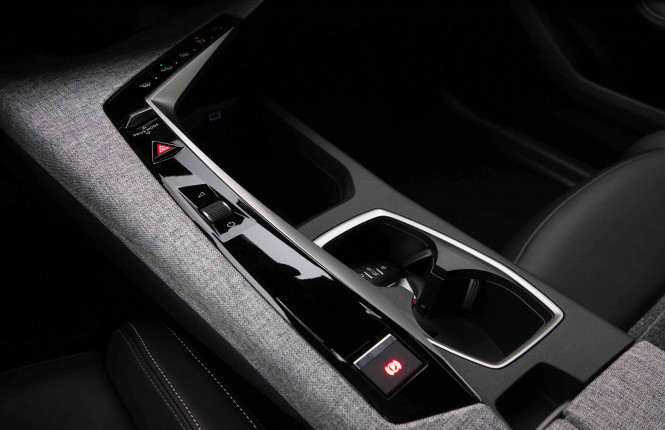 PEUGEOT_PEUGEOT_5008_2550032_15.jpg