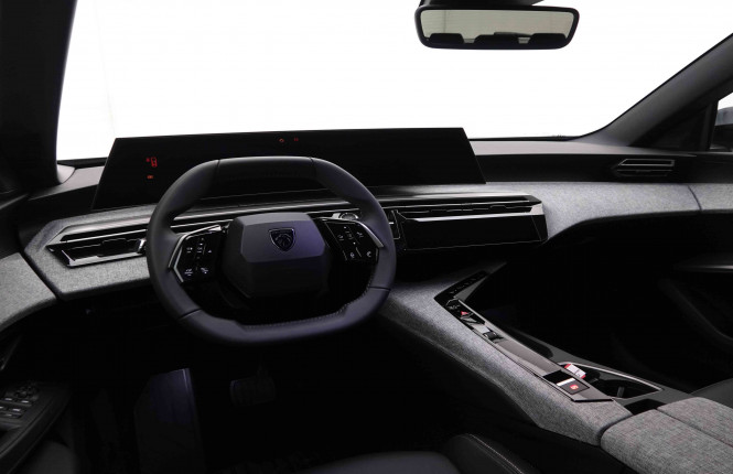 PEUGEOT_PEUGEOT_5008_2550032_7.jpg