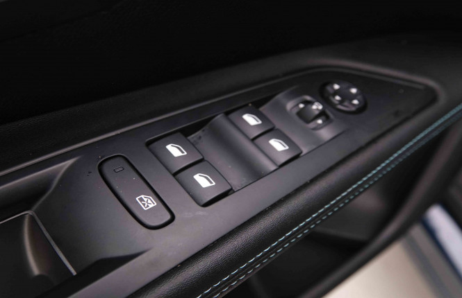 PEUGEOT_PEUGEOT_5008_2550740_19.jpg PEUGEOT_PEUGEOT_5008_2550740_19.jpg