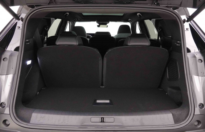 PEUGEOT_PEUGEOT_5008_2652320_5.jpg