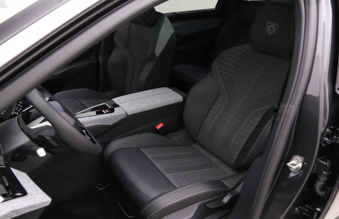 PEUGEOT_PEUGEOT_5008_2652321_7.jpg