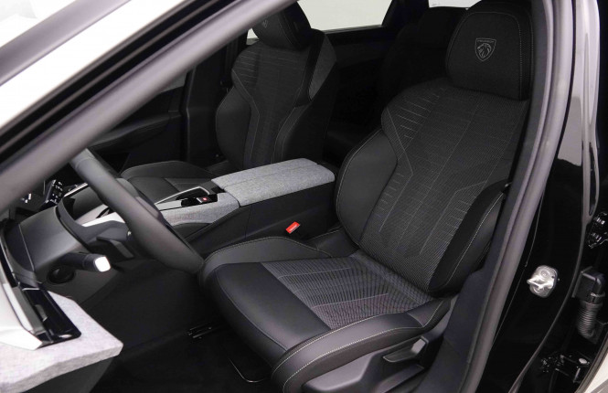 PEUGEOT_PEUGEOT_5008_2652322_7.jpg PEUGEOT_PEUGEOT_5008_2652322_7.jpg