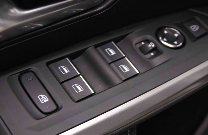 PEUGEOT_PEUGEOT_5008_2652686_23.jpg