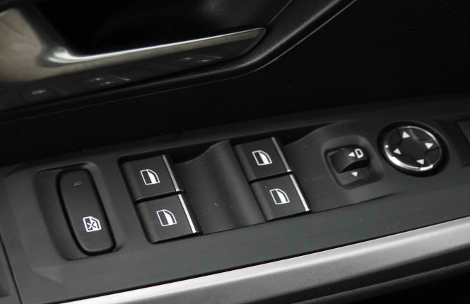 PEUGEOT_PEUGEOT_5008_2652687_22.jpg