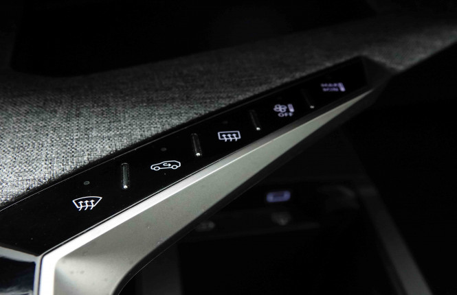 PEUGEOT_PEUGEOT_5008_2652688_16.jpg