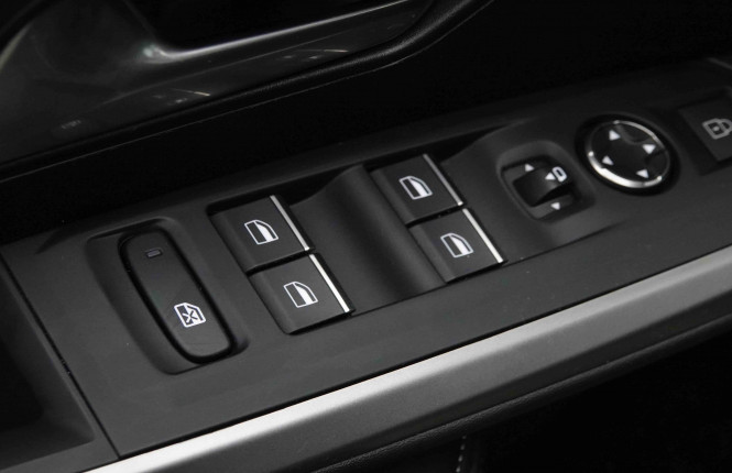 PEUGEOT_PEUGEOT_5008_2652743_22.jpg