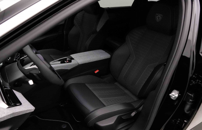 PEUGEOT_PEUGEOT_5008_2653289_7.jpg