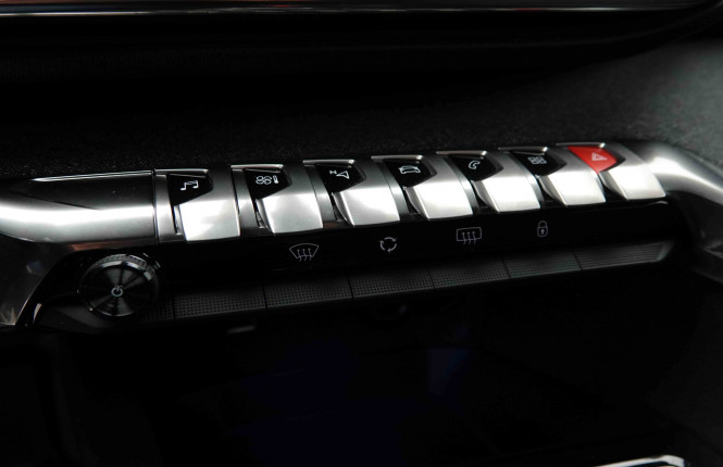 PEUGEOT_PEUGEOT_5008_2653499_13.jpg
