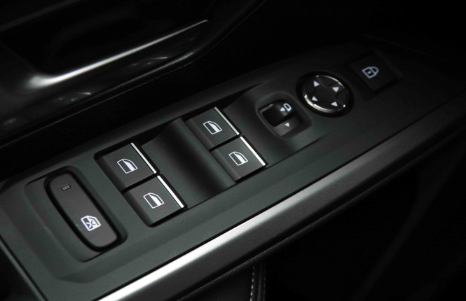 PEUGEOT_PEUGEOT_5008_2653566_21.jpg