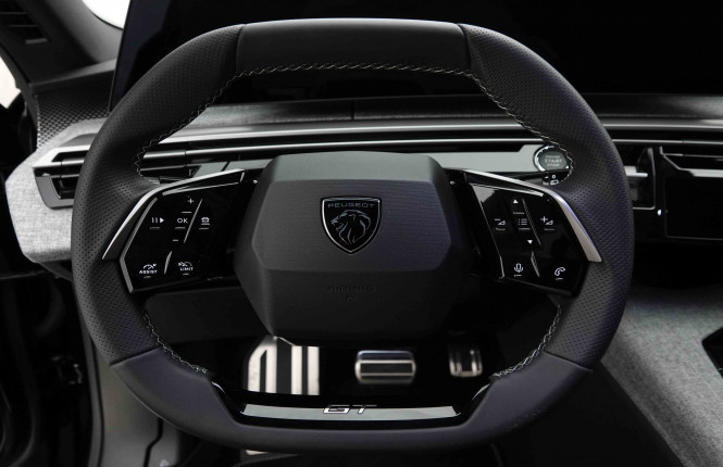 PEUGEOT_PEUGEOT_5008_2653566_9.jpg