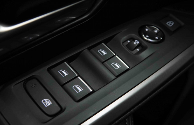 PEUGEOT_PEUGEOT_5008_2654161_19.jpg