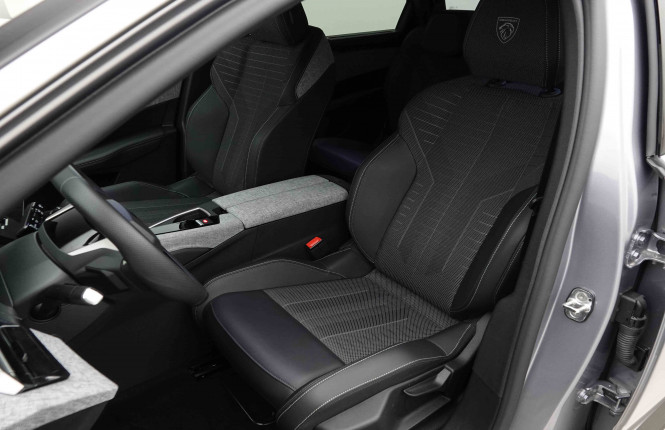 PEUGEOT_PEUGEOT_5008_2654161_5.jpg