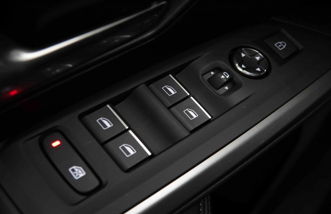 PEUGEOT_PEUGEOT_5008_2654359_19.jpg