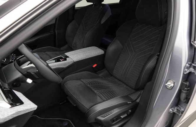PEUGEOT_PEUGEOT_5008_2654359_8.jpg