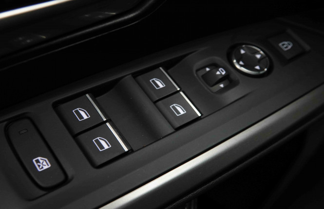 PEUGEOT_PEUGEOT_5008_2654361_20.jpg