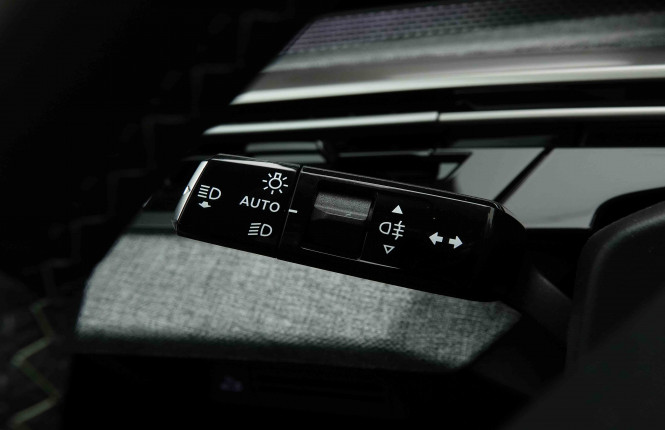 PEUGEOT_PEUGEOT_5008_2654538_18.jpg PEUGEOT_PEUGEOT_5008_2654538_18.jpg