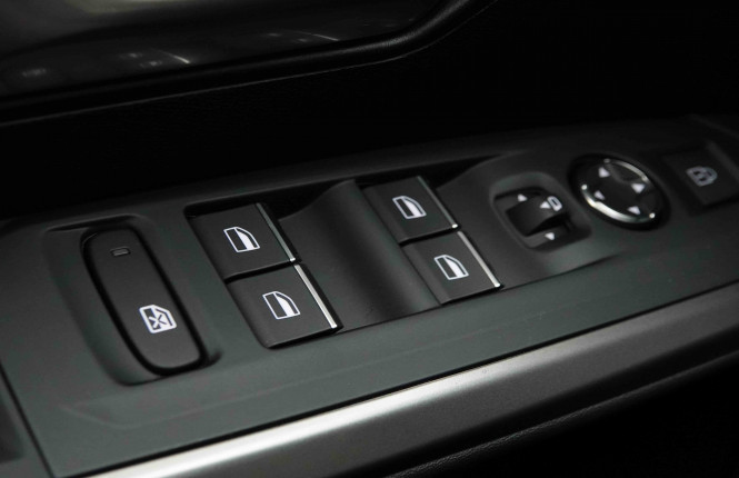 PEUGEOT_PEUGEOT_5008_2654540_22.jpg