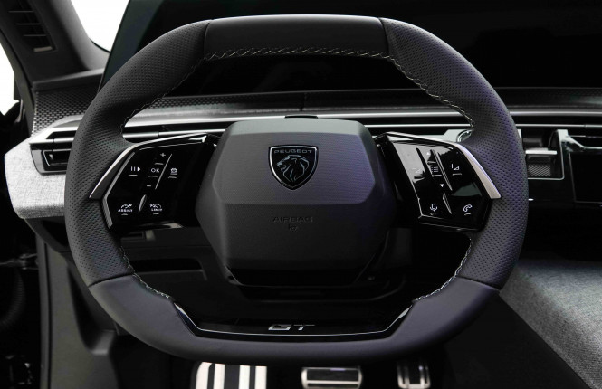 PEUGEOT_PEUGEOT_5008_2654540_9.jpg