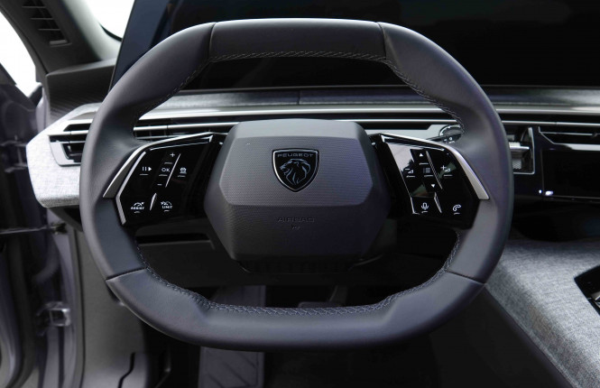 PEUGEOT_PEUGEOT_5008_2654551_8.jpg