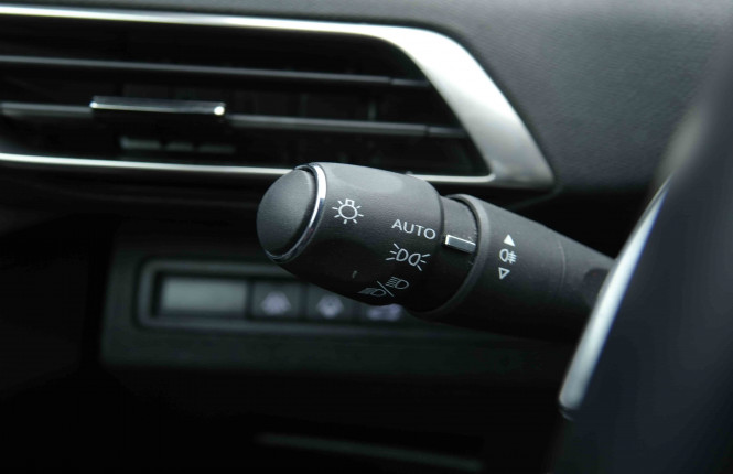 PEUGEOT_PEUGEOT_5008_2654775_18.jpg