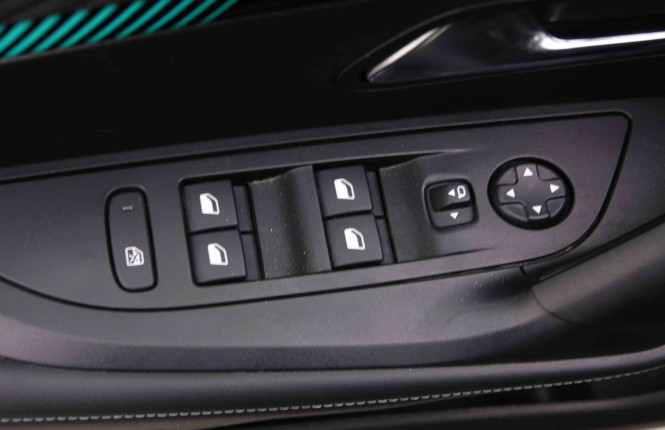PEUGEOT_PEUGEOT_E_2008_2548606_20.jpg