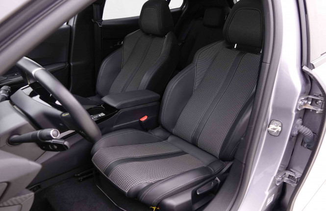 PEUGEOT_PEUGEOT_E_2008_2549024_6.jpg