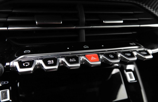 PEUGEOT_PEUGEOT_E_2008_2652306_13.jpg PEUGEOT_PEUGEOT_E_2008_2652306_13.jpg