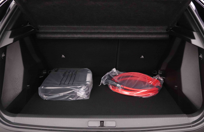 PEUGEOT_PEUGEOT_E_2008_2652307_5.jpg PEUGEOT_PEUGEOT_E_2008_2652307_5.jpg