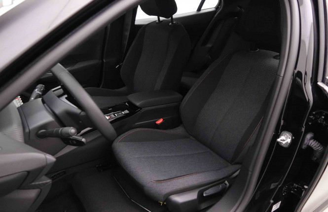 PEUGEOT_PEUGEOT_E_2008_2652307_6.jpg PEUGEOT_PEUGEOT_E_2008_2652307_6.jpg