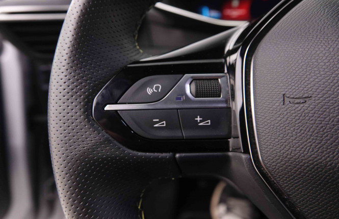 PEUGEOT_PEUGEOT_E_208_2550759_17.jpg