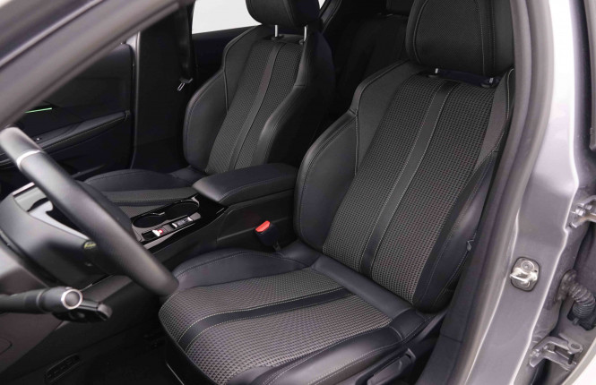 PEUGEOT_PEUGEOT_E_208_2550759_6.jpg
