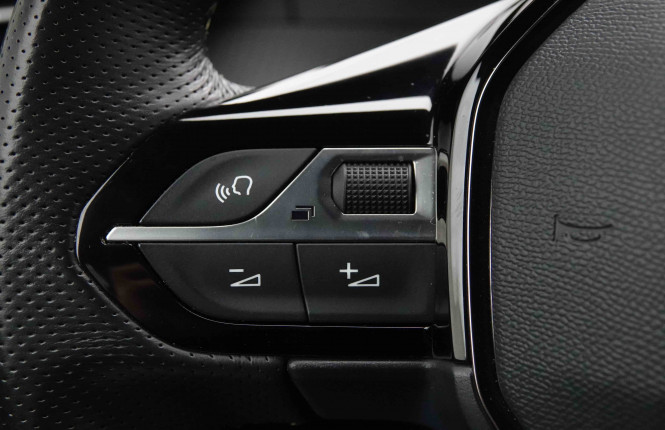 PEUGEOT_PEUGEOT_E_208_2652516_74.jpg PEUGEOT_PEUGEOT_E_208_2652516_74.jpg