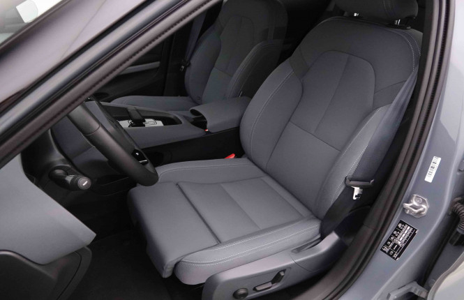 POLESTAR_POLESTAR_2_2652815_7.jpg POLESTAR_POLESTAR_2_2652815_7.jpg