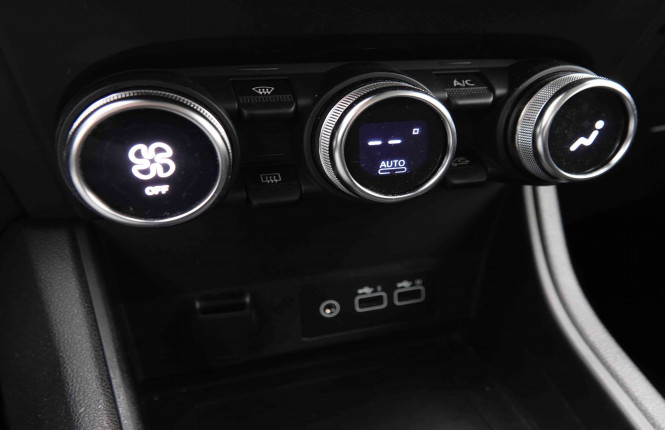 RENAULT_RENAULT_CAPTUR_2550723_13.jpg