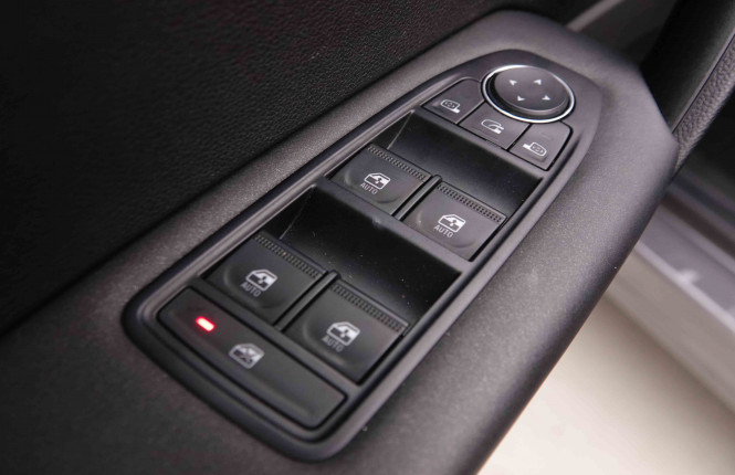 RENAULT_RENAULT_CAPTUR_2550729_20.jpg