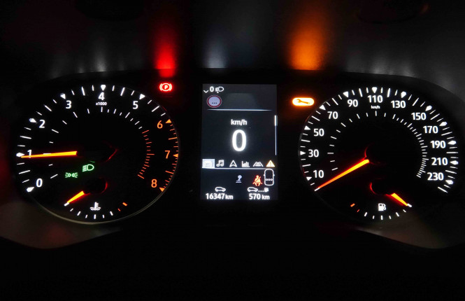 RENAULT_RENAULT_CAPTUR_2550730_14.jpg