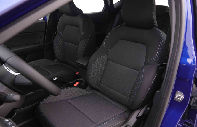 RENAULT_RENAULT_CAPTUR_2550848_6.jpg RENAULT_RENAULT_CAPTUR_2550848_6.jpg