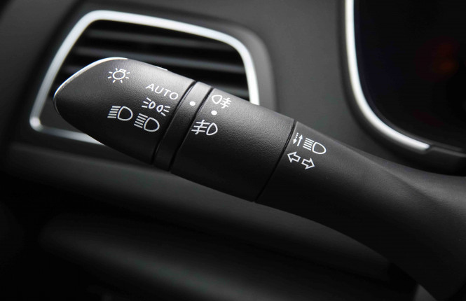 RENAULT_RENAULT_MEGANE_2550122_16.jpg