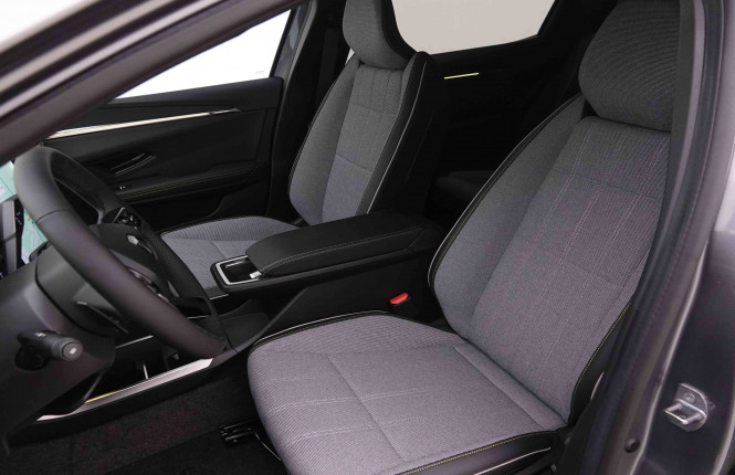 RENAULT_RENAULT_SCENIC_2548397_8.jpg