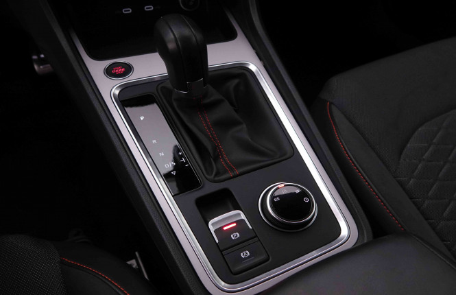 SEAT_SEAT_ATECA_2547215_15.jpg