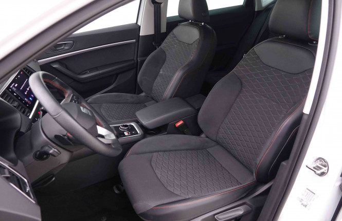 SEAT_SEAT_ATECA_2547215_6.jpg