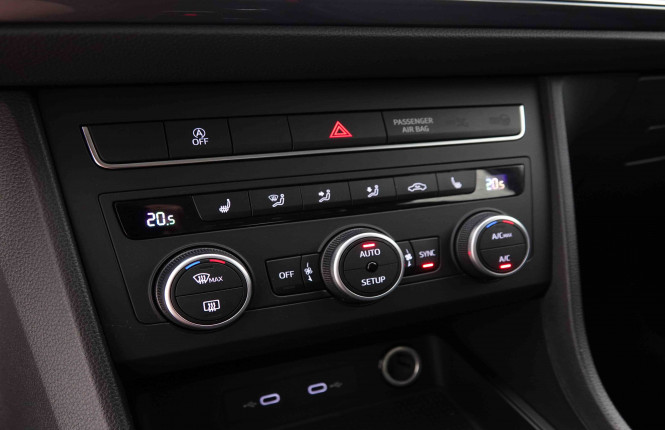 SEAT_SEAT_ATECA_2548871_15.jpg