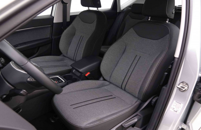 SEAT_SEAT_ATECA_2548871_6.jpg