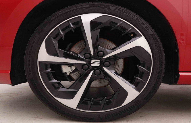 SEAT_SEAT_IBIZA_2549884_23.jpg