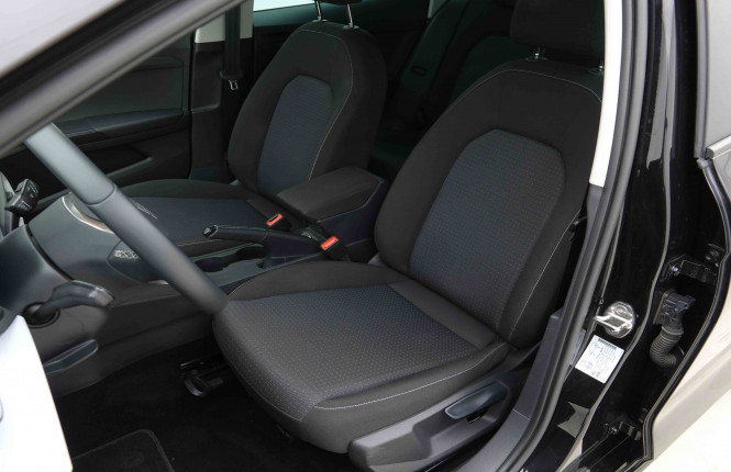 SEAT_SEAT_IBIZA_2654723_6.jpg