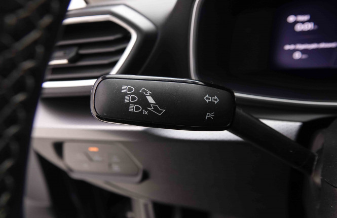 SEAT_SEAT_LEON_2551112_17.jpg SEAT_SEAT_LEON_2551112_17.jpg