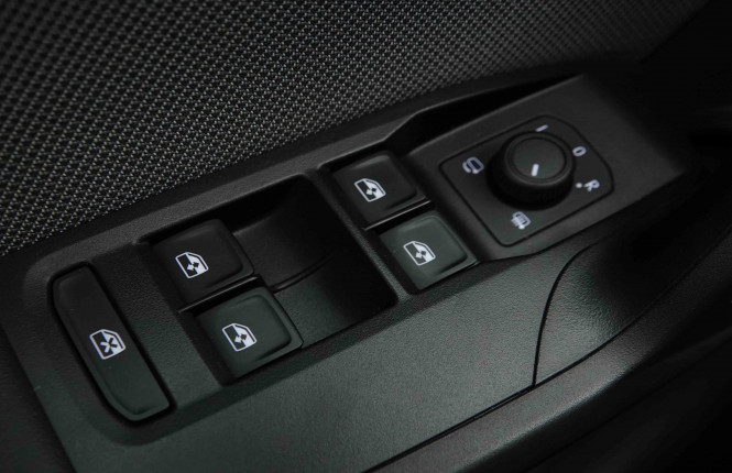 SEAT_SEAT_LEON_2654442_18.jpg SEAT_SEAT_LEON_2654442_18.jpg